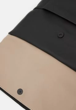 Even&Odd Tagesrucksack - 802 - Black_704 - Beige -Outfit Verkauf 5b51eeeb7eaa4ee7bf92e9da7692699e