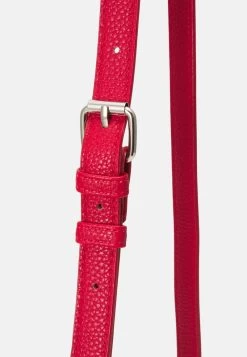 Even&Odd Umhängetasche - Red 11 Even&Odd Umhängetasche - Red -Outfit Verkauf 5c7ab939d4c74ffb9281074f397b076d