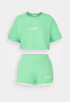 Even&Odd Trainingsanzug - Green/white -Outfit Verkauf 76972c03279d49f49ec9730297263921