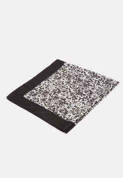 Even&Odd Tuch - Black -Outfit Verkauf 7cdc14ac165449ddb14aae47dfadaaa0 1