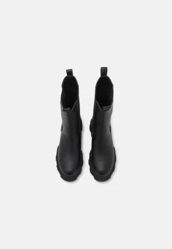 WINTER BOOTIES - Plateaustiefel - Black -Outfit Verkauf 7f28b4daf0d84e0bbedf316ea27181d9