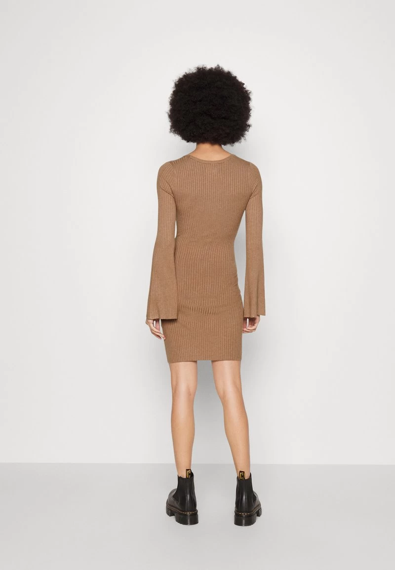 Even&Odd KNIT LOOSE FIT FLARED SLEEVES DRESS - Strickkleid - Camel 5 Even&Odd KNIT LOOSE FIT FLARED SLEEVES DRESS - Strickkleid - Camel – Bild 3