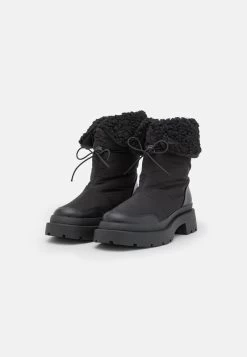WINTER BOOT - Stiefelette - Black -Outfit Verkauf a754a5f759304cfe8cb98dabd830d0a3