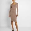 Even&Odd V AUSSCHNITT RIPP MINI STRICKKLEID - Etuikleid - Taupe -Outfit Verkauf b6e492f6b4c746c1a67468d1e7cfaa2f