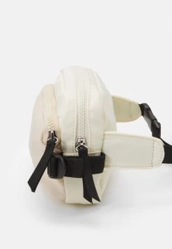 Even&Odd Gürteltasche - Off-white/beige -Outfit Verkauf c2f57feb9eee42048d23166f7a16f369