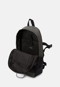 Even&Odd Tagesrucksack - 802 - Black_402 - Pink -Outfit Verkauf c351ffda81d04c39b8c458aa7bdc0646