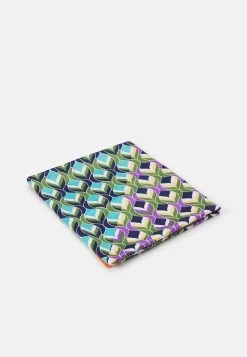 Even&Odd Tuch - Green -Outfit Verkauf d0d2cd5b84844beea96b2c1c90edee42 1