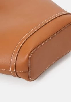 Even&Odd Shopping Bag - Cognac 11 Even&Odd Shopping Bag - Cognac -Outfit Verkauf d855cc0d37364f74997d1b456b7a93c6