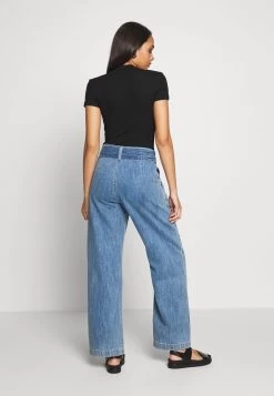 Even&Odd T-Shirt Basic - Black -Outfit Verkauf ec870a496e59431aa4b71a109e2601b4